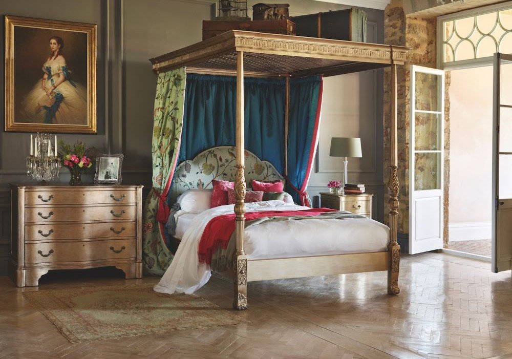 Georgian Leafed Four Poster Bed Regencycore Bridgerton